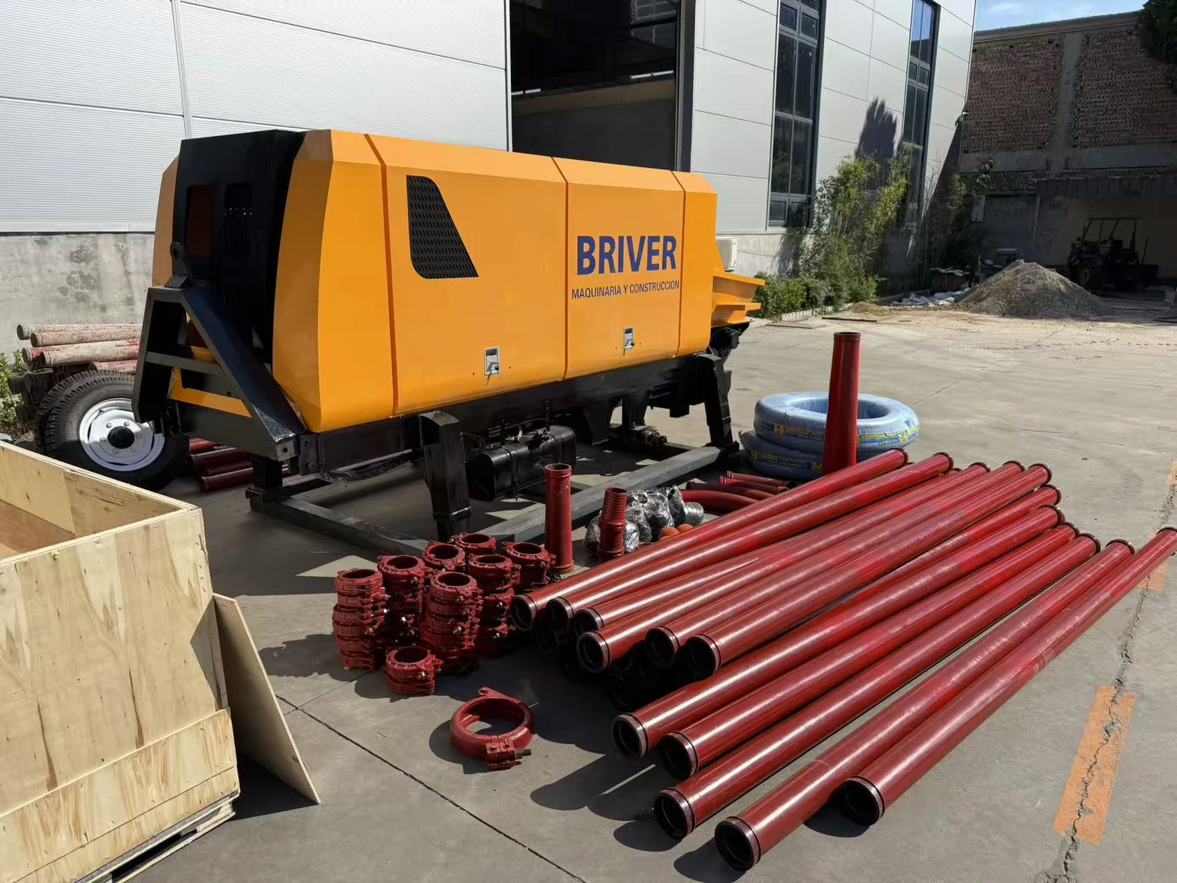 Construction machinery and steel supports prepared for the Peru customer